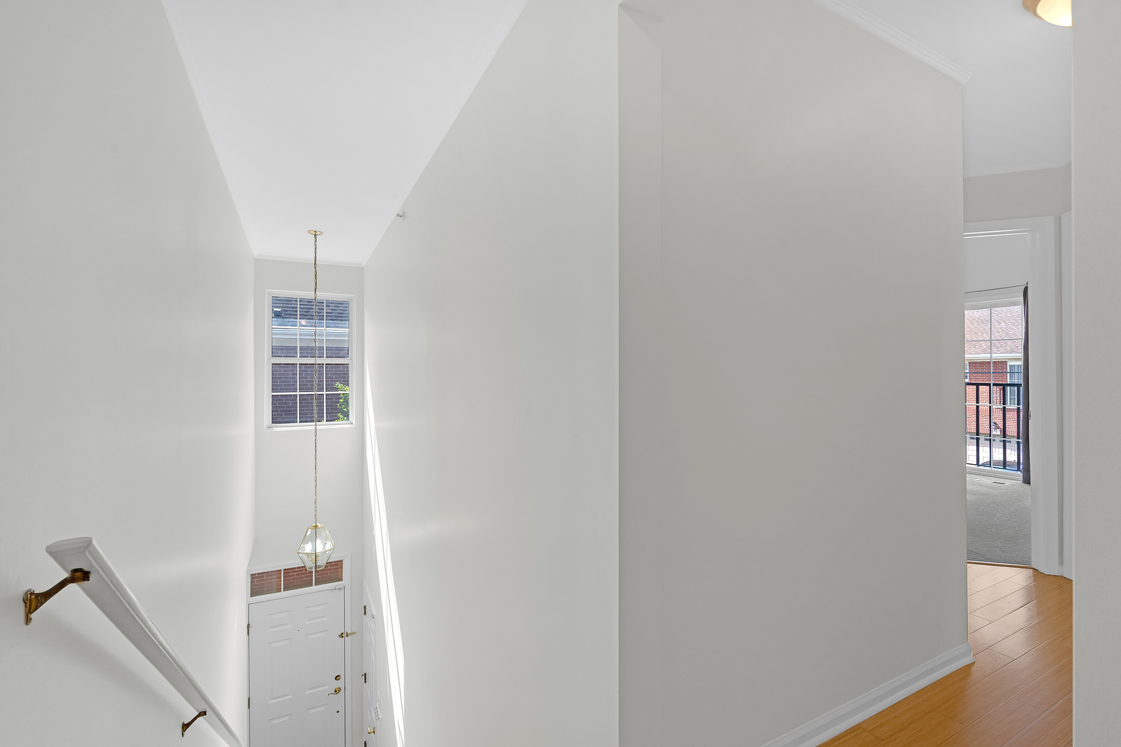 947 Kensington Drive 7-E3