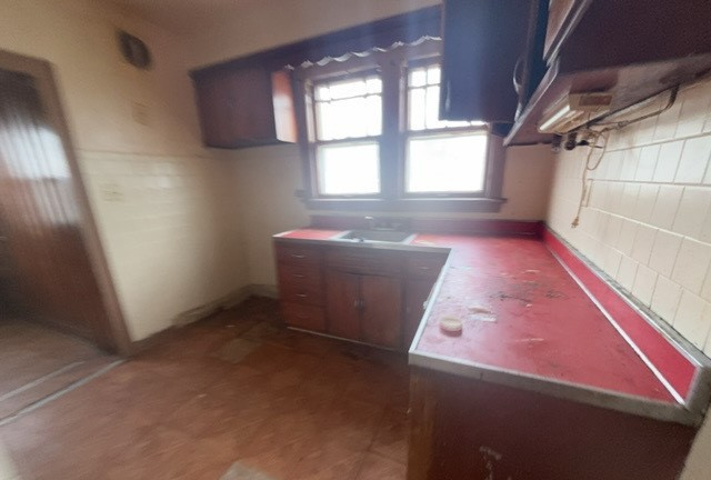 7800 S Kimbark Avenue