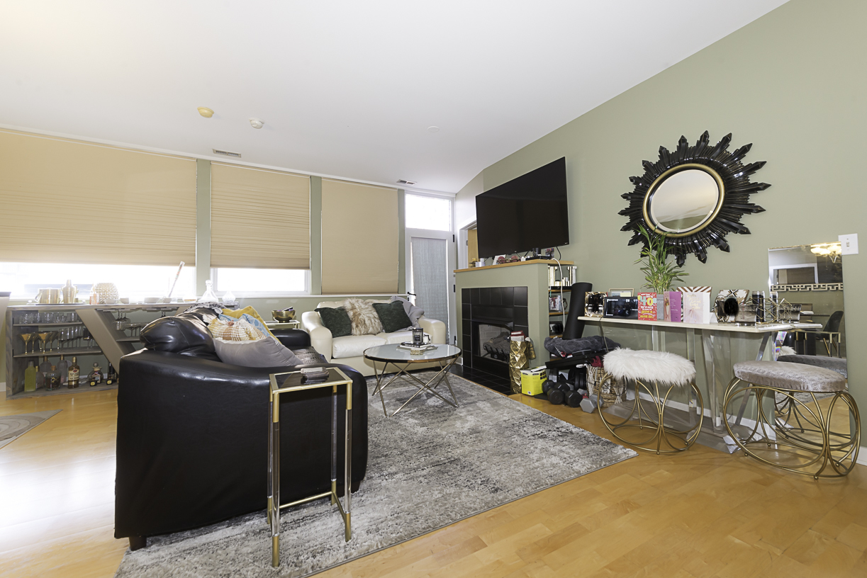 1621 S Halsted Street 405