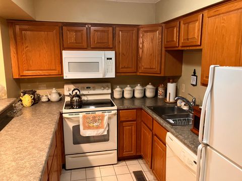 Tiny photo for 7401 Tiffany Drive #1E, Orland Park, IL 60462 (MLS # 12562591)
