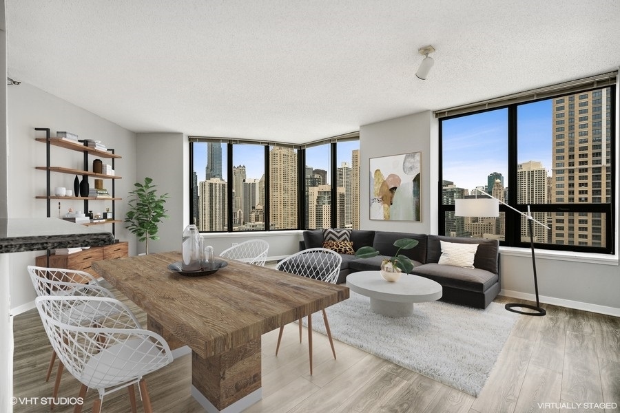 400 N La Salle Drive 3002