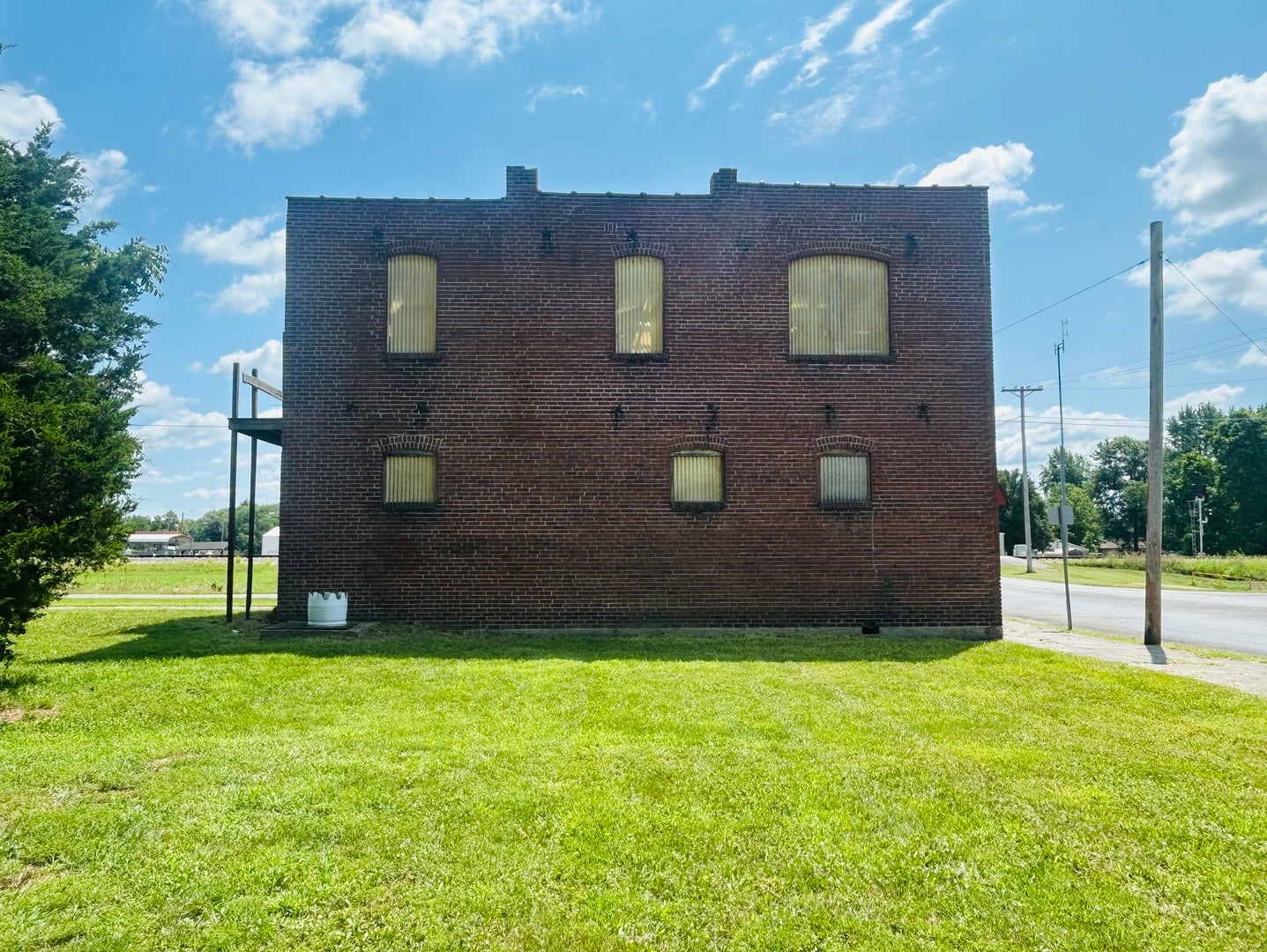 301 Union Avenue
