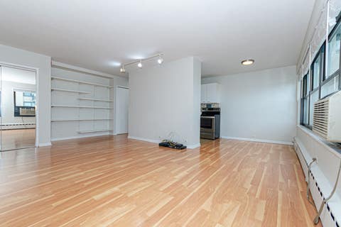Tiny photo for 3420 N LAKE SHORE Drive #10H, Chicago, IL 60657 (MLS # 12710086)