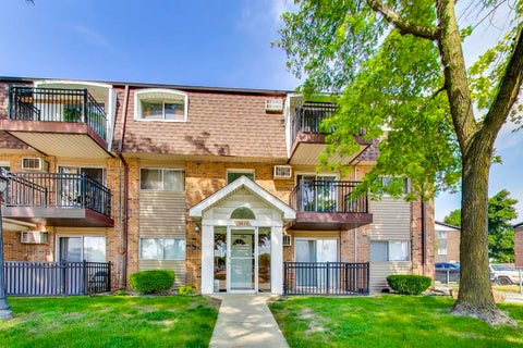 Photo of 10428 Ridgeland Avenue #6, Chicago Ridge, IL 60415 (MLS # 12676698)