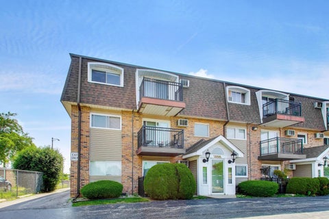 Tiny photo for 10428 Ridgeland Avenue #6, Chicago Ridge, IL 60415 (MLS # 12676698)