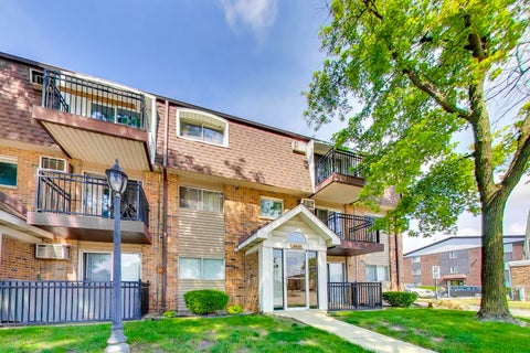 Tiny photo for 10428 Ridgeland Avenue #6, Chicago Ridge, IL 60415 (MLS # 12676698)