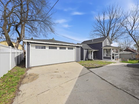 Tiny photo for 2520 Walnut Street, Blue Island, IL 60406 (MLS # 12662176)