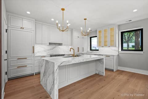 Tiny photo for 125 S Vine Street #1, Hinsdale, IL 60521 (MLS # 12728015)