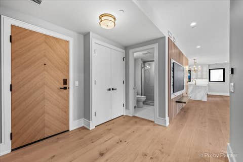 Tiny photo for 125 S Vine Street #1, Hinsdale, IL 60521 (MLS # 12728015)