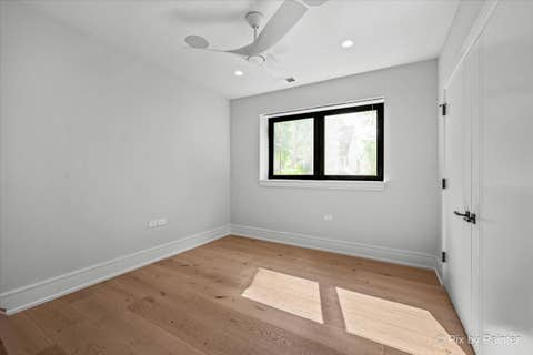Tiny photo for 125 S Vine Street #1, Hinsdale, IL 60521 (MLS # 12728015)
