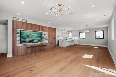 Tiny photo for 125 S Vine Street #1, Hinsdale, IL 60521 (MLS # 12728015)