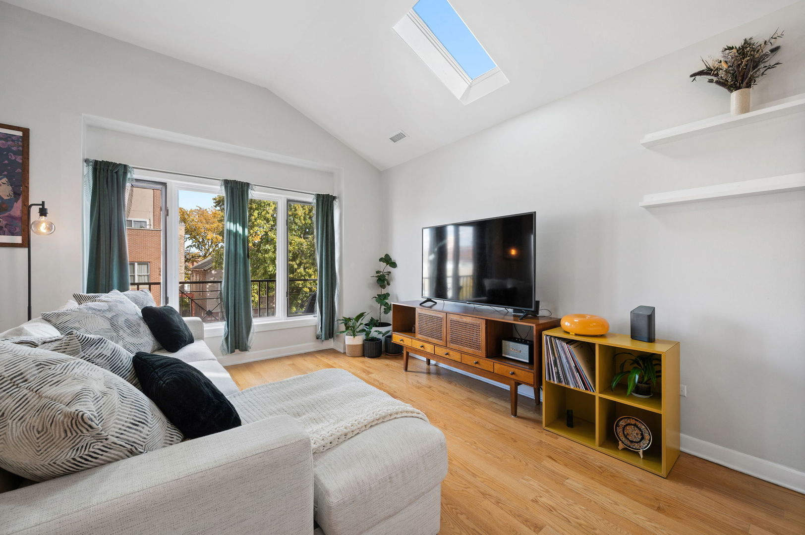 2455 W Arthington Street 3