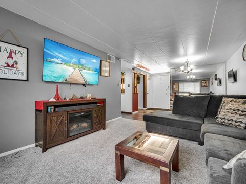 Tiny photo for 10210 Washington Avenue #103, Oak Lawn, IL 60453 (MLS # 12539529)