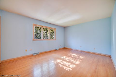 Tiny photo for 7415 W Ute Lane, Palos Heights, IL 60463 (MLS # 12509230)