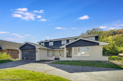 Photo of 7415 W Ute Lane, Palos Heights, IL 60463 (MLS # 12509230)