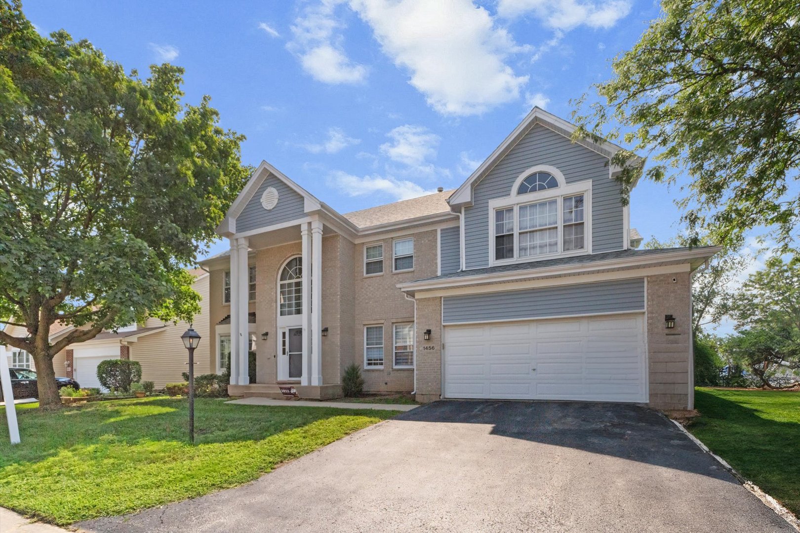 1456 Della Drive