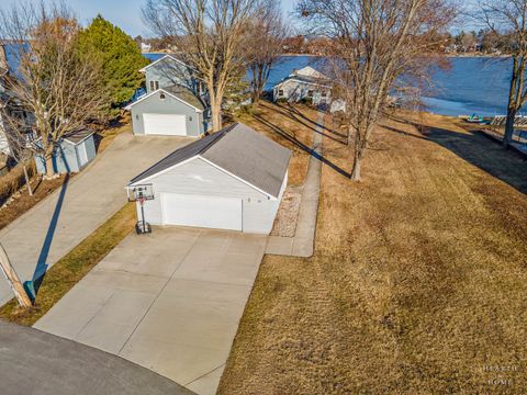 Tiny photo for 31 Lakeside Lane, Fox Lake, IL 60020 (MLS # 12581872)