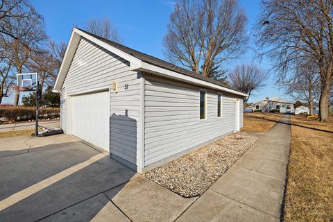 Tiny photo for 31 Lakeside Lane, Fox Lake, IL 60020 (MLS # 12581872)