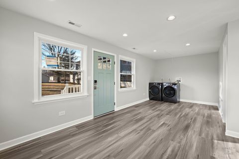 Tiny photo for 31 Lakeside Lane, Fox Lake, IL 60020 (MLS # 12581872)