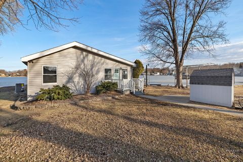 Tiny photo for 31 Lakeside Lane, Fox Lake, IL 60020 (MLS # 12581872)