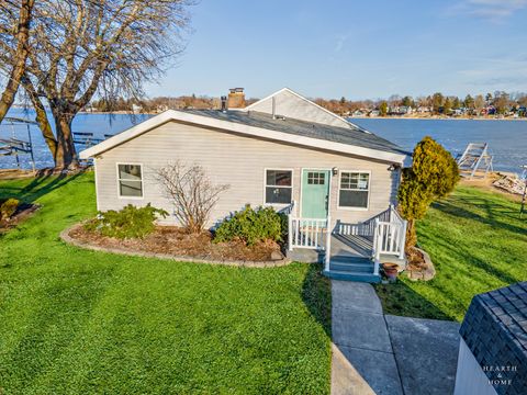 31 Lakeside Lane Fox Lake IL 60020