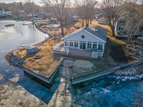 Tiny photo for 31 Lakeside Lane, Fox Lake, IL 60020 (MLS # 12581872)