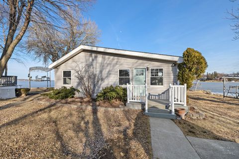 Tiny photo for 31 Lakeside Lane, Fox Lake, IL 60020 (MLS # 12581872)