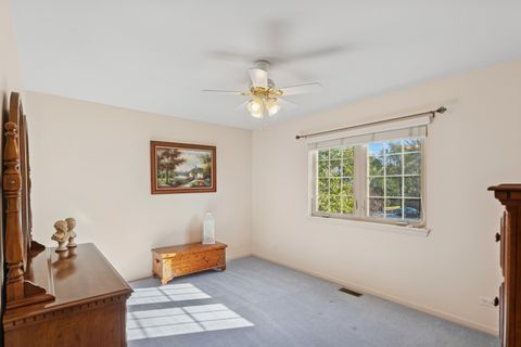 Tiny photo for 706 Owl Creek Lane, Gurnee, IL 60031 (MLS # 12528322)