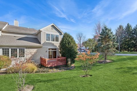 Tiny photo for 706 Owl Creek Lane, Gurnee, IL 60031 (MLS # 12528322)