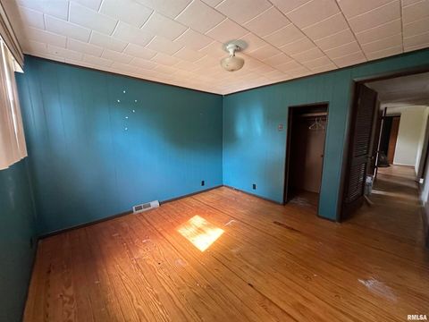 Tiny photo for 605 W STATE Street, Buckner, IL 62819 (MLS # EB460085)