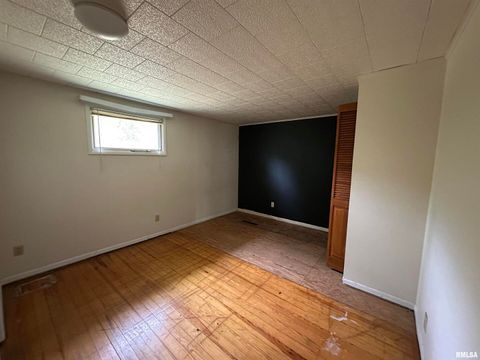 Tiny photo for 605 W STATE Street, Buckner, IL 62819 (MLS # EB460085)