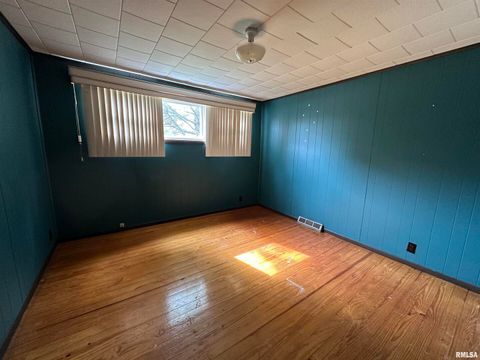 Tiny photo for 605 W STATE Street, Buckner, IL 62819 (MLS # EB460085)