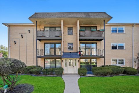 6568 W Roscoe Street 2N Chicago IL 60634