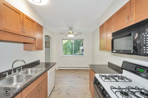 Tiny photo for 1311 S Finley Road #218, Lombard, IL 60148 (MLS # 12778750)