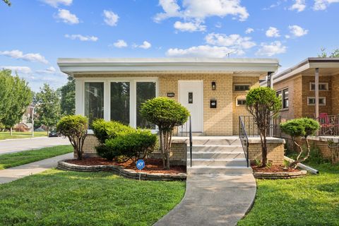 Photo of 2134 E 91st Street, Chicago, IL 60617 (MLS # 12436633)