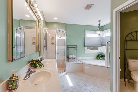 Tiny photo for 2212 Magnolia Court W, Buffalo Grove, IL 60089 (MLS # 12612474)