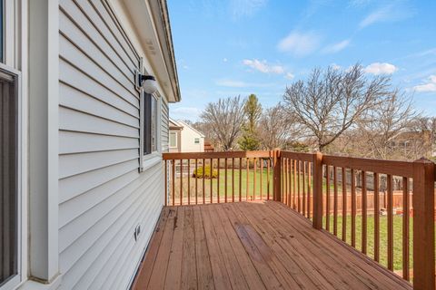 Tiny photo for 2212 Magnolia Court W, Buffalo Grove, IL 60089 (MLS # 12612474)