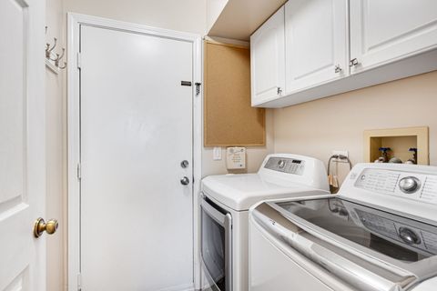 Tiny photo for 2212 Magnolia Court W, Buffalo Grove, IL 60089 (MLS # 12612474)