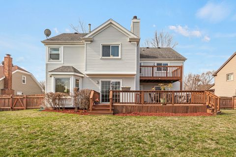 Tiny photo for 2212 Magnolia Court W, Buffalo Grove, IL 60089 (MLS # 12612474)