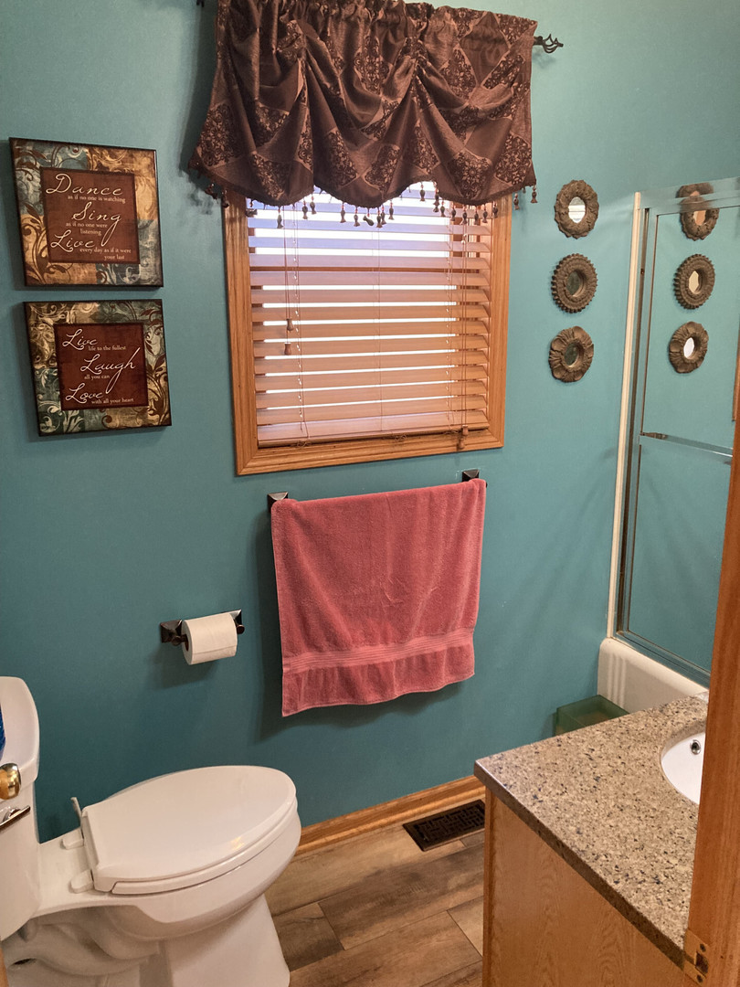 3916 N Pontiac Avenue