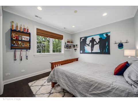 Tiny photo for 1916 Washington Avenue, Wilmette, IL 60091 (MLS # 12624337)
