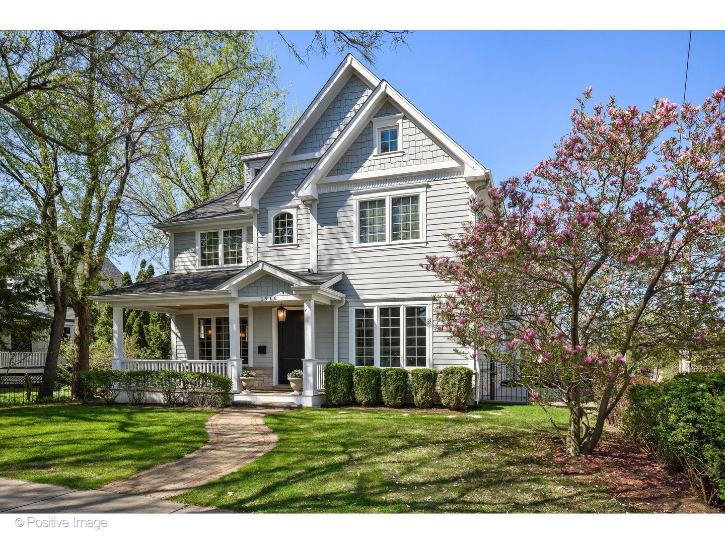 1916 Washington Avenue