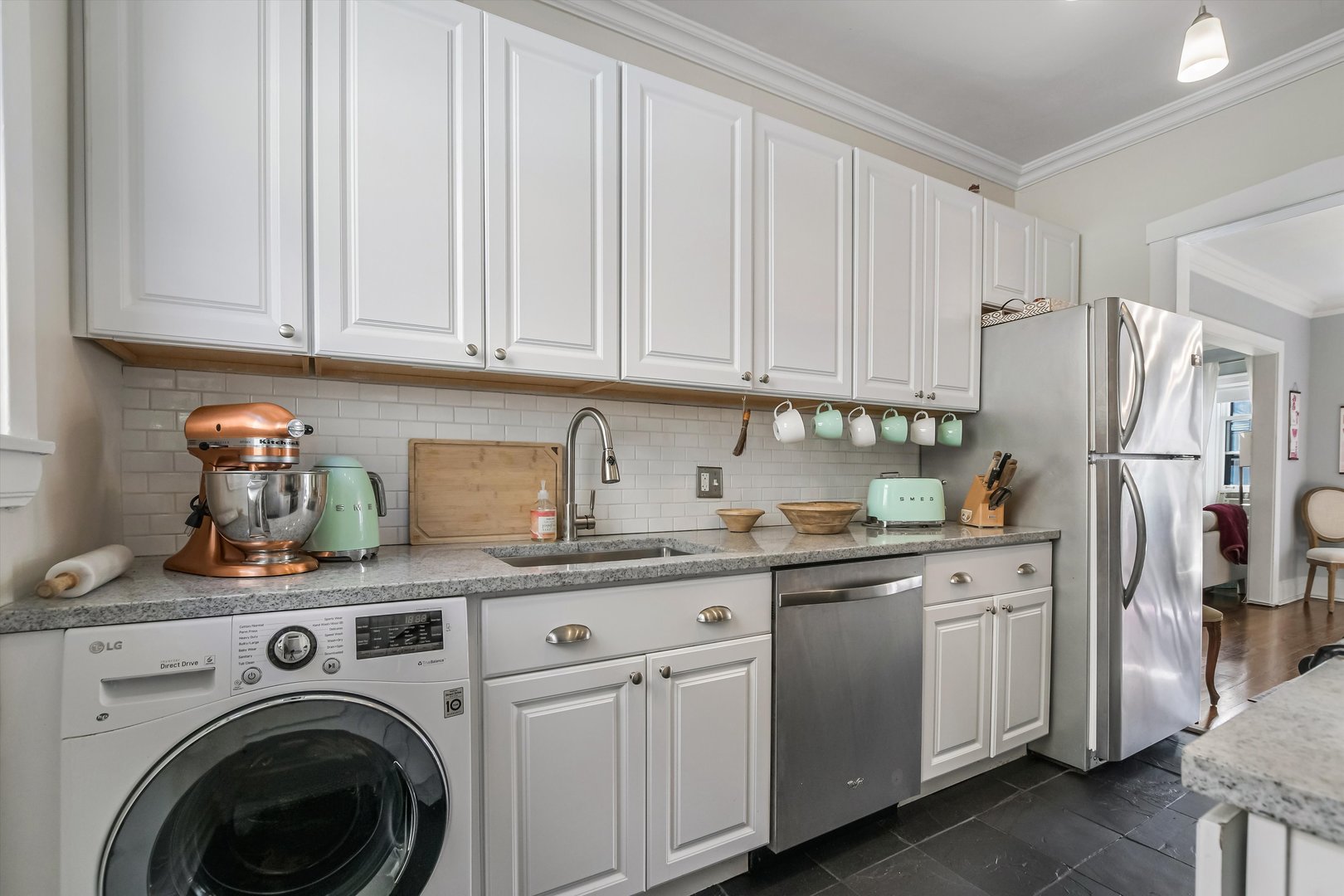 Evanston, Illinois 60202, United States, 2 Bedrooms Bedrooms, ,2 BathroomsBathrooms,Residential,Active,246433