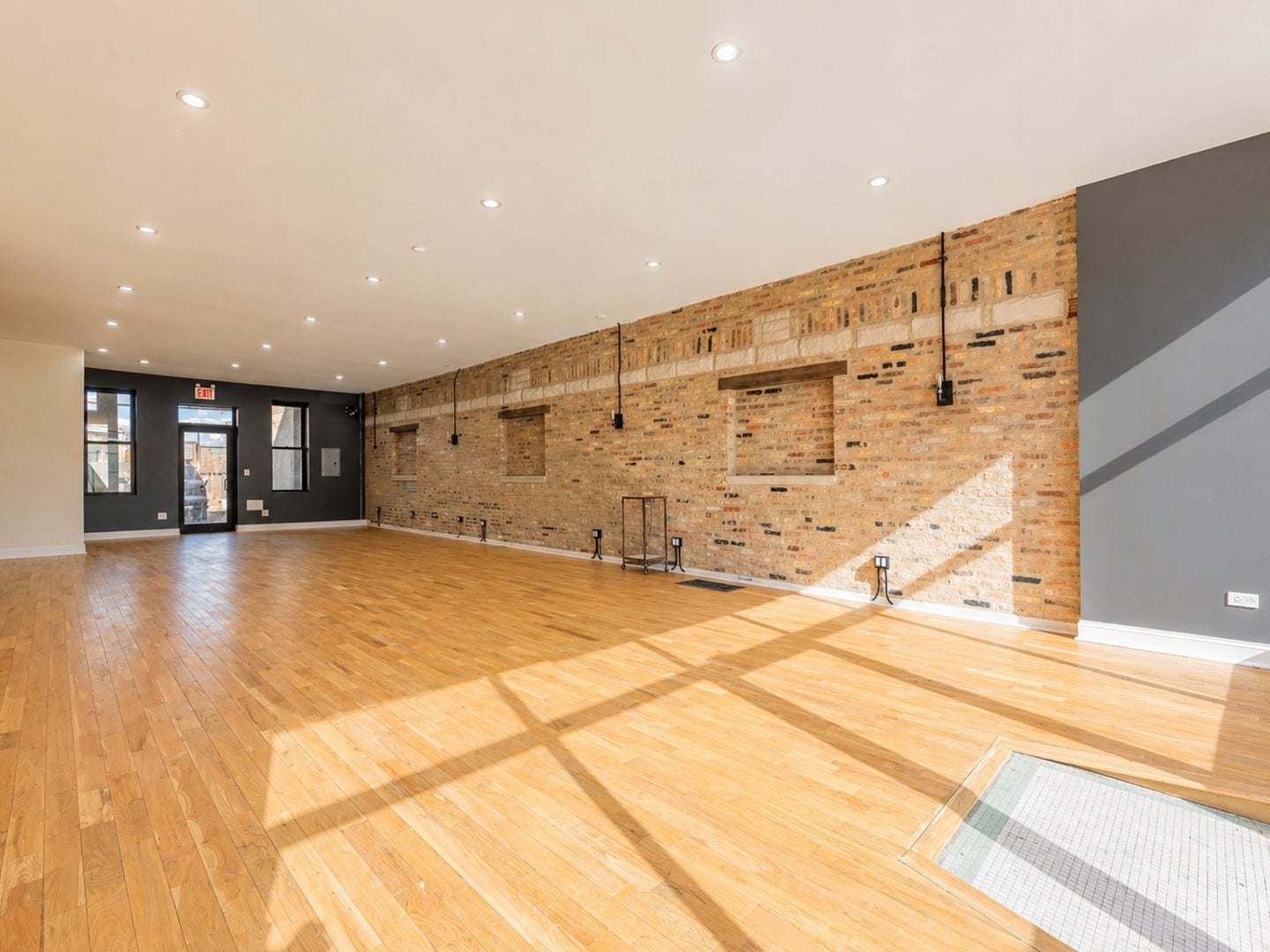 2552 W 59th Street