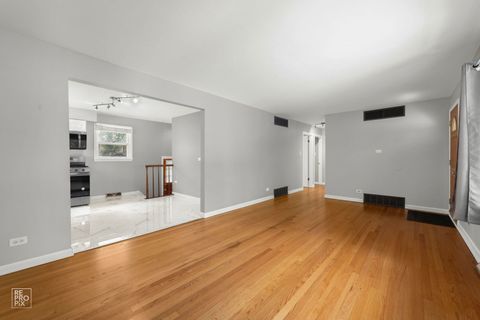 Tiny photo for 22431 Lawndale Avenue, Richton Park, IL 60471 (MLS # 12402936)