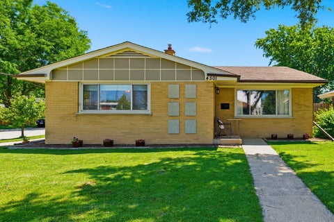 Photo of 4501 Blanchan Avenue, Brookfield, IL 60513 (MLS # 12672684)