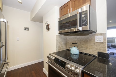 Tiny photo for 3180 N Lake Shore Drive #4H, Chicago, IL 60657 (MLS # 12793548)