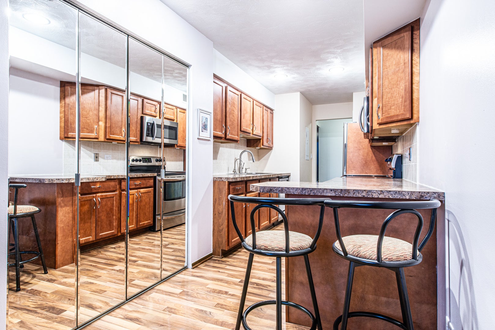 601 W Huntington Common Road 201