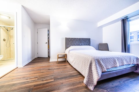 Tiny photo for 601 W Huntington Common Road #201, Mount Prospect, IL 60056 (MLS # 12742783)
