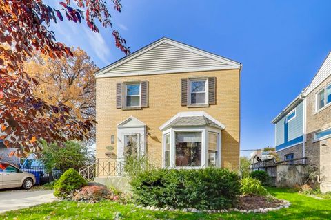 4222 N Claremont Avenue Chicago IL 60618